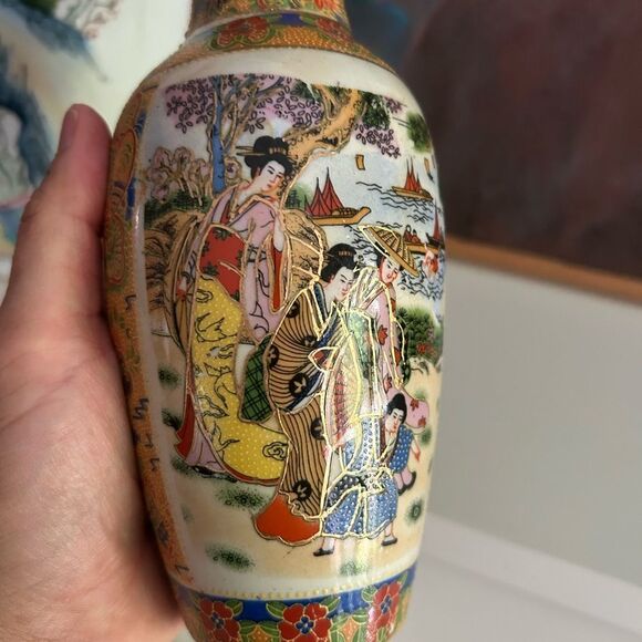 Vtg Hand Painted Satsuma Style Japanese Floral Geisha Porcelain Vase W Stamp 8” - Picture 8 of 16
